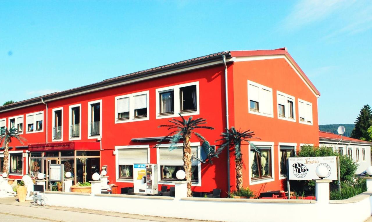 Gasthof Via Vita ทรอยช์ทลิงเงน ภายนอก รูปภาพ